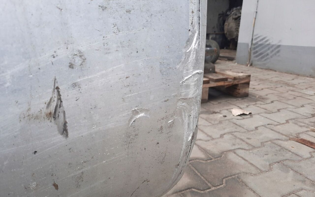 Renault ZBIORNIK PALIWA RENAULT GAMA T RANGE 100/70/70 21655306 - Depósito de combustible para Camión: foto 3 Renault ZBIORNIK PALIWA RENAULT GAMA T RANGE 100/70/70 21655306 - Depósito de combustible para Camión: foto 3