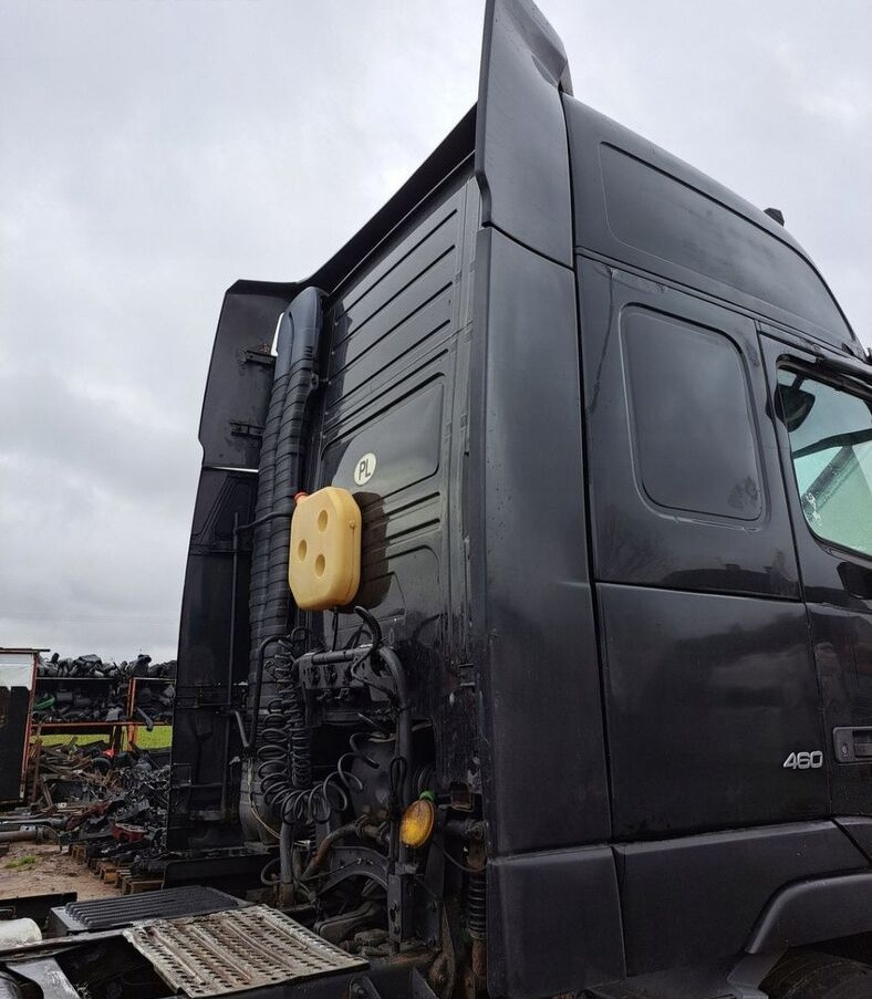 SPOILERY OWIEWKI KABINY KOMPLET VOLVO FH 12 13 XL - Aerodinámica/ Spoiler para Camión: foto 1 SPOILERY OWIEWKI KABINY KOMPLET VOLVO FH 12 13 XL - Aerodinámica/ Spoiler para Camión: foto 1