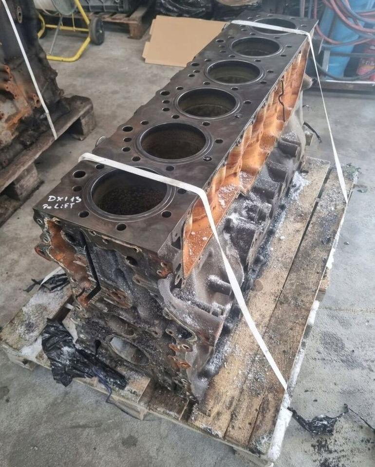 VOLVO BLOK SILNIKA SŁUPEK WAŁ RENAULT MAGNUM DXI 13 VOLVO FH FM 460 500 - Bloque de cilindros para Camión: foto 4 VOLVO BLOK SILNIKA SŁUPEK WAŁ RENAULT MAGNUM DXI 13 VOLVO FH FM 460 500 - Bloque de cilindros para Camión: foto 4