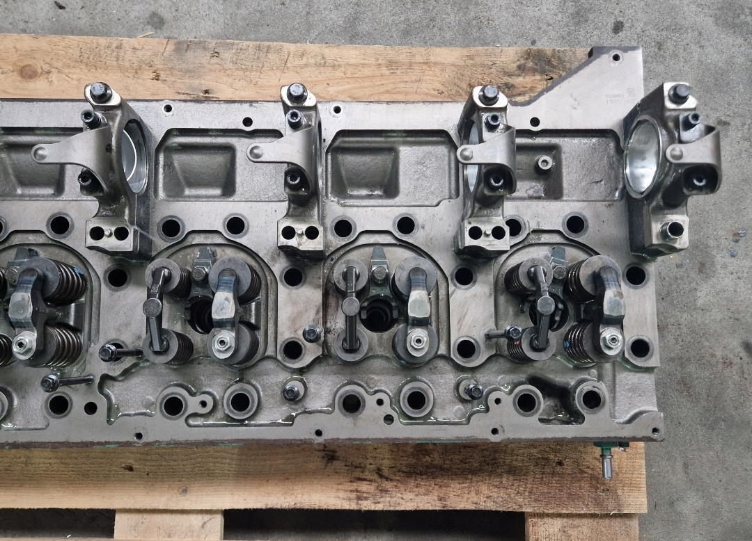 VOLVO GŁOWICA SILNIKA VOLVO FH 16 D16K EURO 6 22184000 154511429 - Cabezal de bloque para Camión: foto 3 VOLVO GŁOWICA SILNIKA VOLVO FH 16 D16K EURO 6 22184000 154511429 - Cabezal de bloque para Camión: foto 3