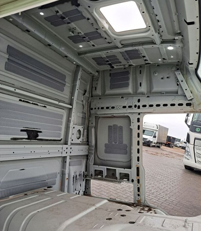 Cabina para Camión VOLVO KABINA GOŁA SZKIELET VOLVO FM 4 FMX EURO 6: foto 7 Cabina para Camión VOLVO KABINA GOŁA SZKIELET VOLVO FM 4 FMX EURO 6: foto 7