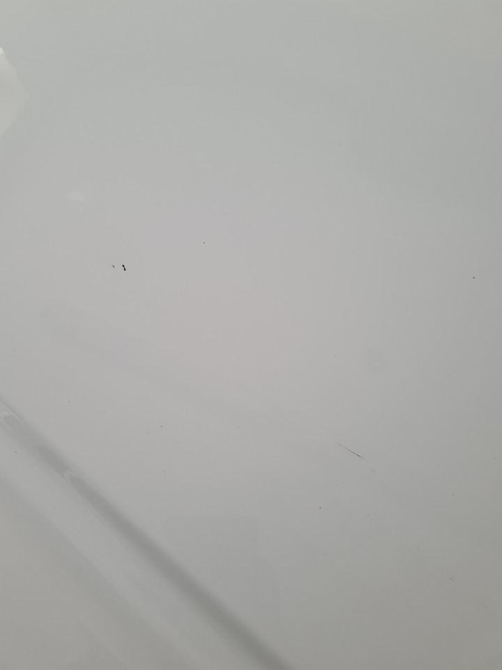 VOLVO KLAPA SCHOWKA DRZWICZKI ZAWIASY PRAWE KOMPLETNE VOLVO FH 4 FH 5 1103 - Carrocería y exterior para Camión: foto 4 VOLVO KLAPA SCHOWKA DRZWICZKI ZAWIASY PRAWE KOMPLETNE VOLVO FH 4 FH 5 1103 - Carrocería y exterior para Camión: foto 4