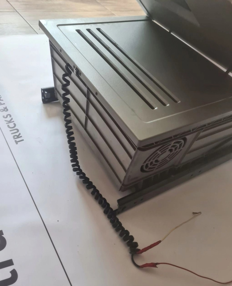 Cabina e interior para Camión VOLVO LODÓWKA CHŁODZIARKA VOLVO FH 13 LIFT: foto 8