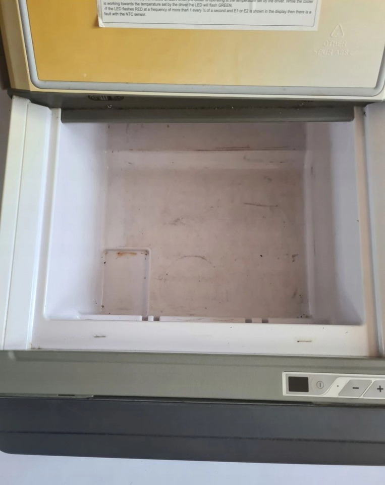 Cabina e interior para Camión VOLVO LODÓWKA CHŁODZIARKA VOLVO FH 13 LIFT: foto 6