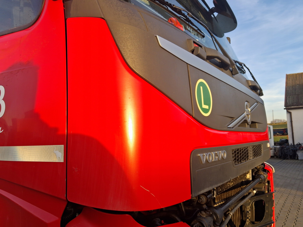 VOLVO MASKA KOMPLETNA GÓRNA ATRAPA KABINY VOLVO FM 4 FMX EURO 6 - Capota para Camión: foto 4 VOLVO MASKA KOMPLETNA GÓRNA ATRAPA KABINY VOLVO FM 4 FMX EURO 6 - Capota para Camión: foto 4