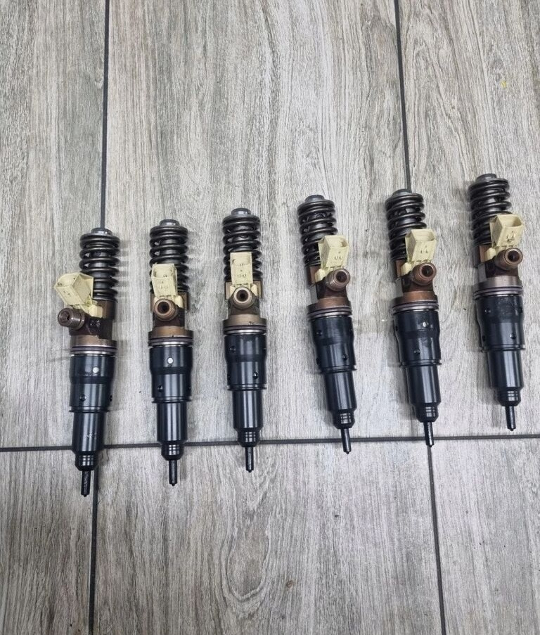 VOLVO POMPOWTRYSKIWACZE POMPOWTRYSKI KOMPLET VOLVO FH 4 16 D16K EURO 6 - Inyector para Camión: foto 2 VOLVO POMPOWTRYSKIWACZE POMPOWTRYSKI KOMPLET VOLVO FH 4 16 D16K EURO 6 - Inyector para Camión: foto 2