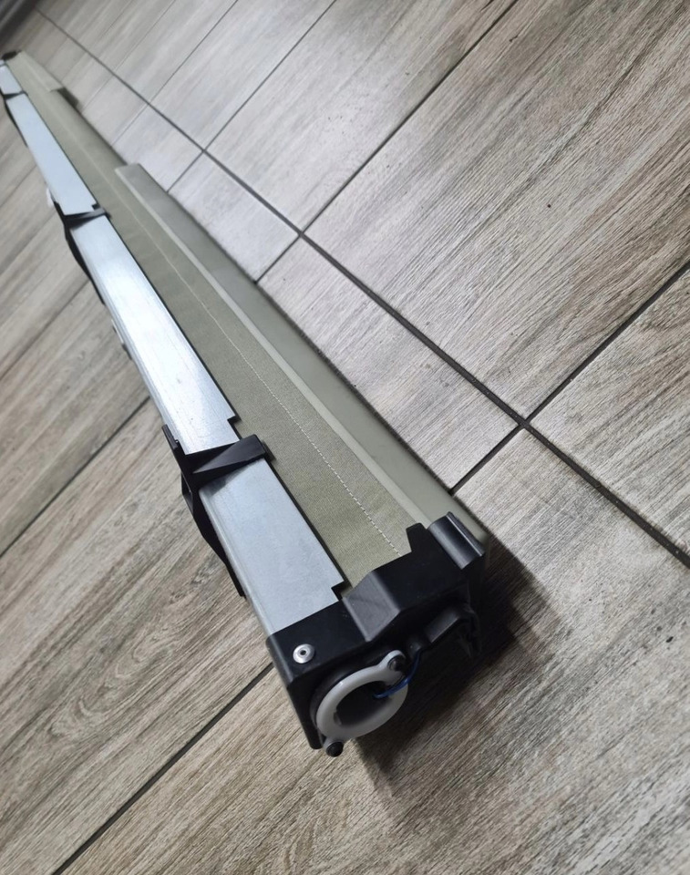 VOLVO ROLETA ELEKTRYCZNA PRZEDNIA ZASŁONA ŻALUZJA CZOŁOWA VOLVO FH 4 FH 5 - Visera parasol para Camión: foto 5 VOLVO ROLETA ELEKTRYCZNA PRZEDNIA ZASŁONA ŻALUZJA CZOŁOWA VOLVO FH 4 FH 5 - Visera parasol para Camión: foto 5