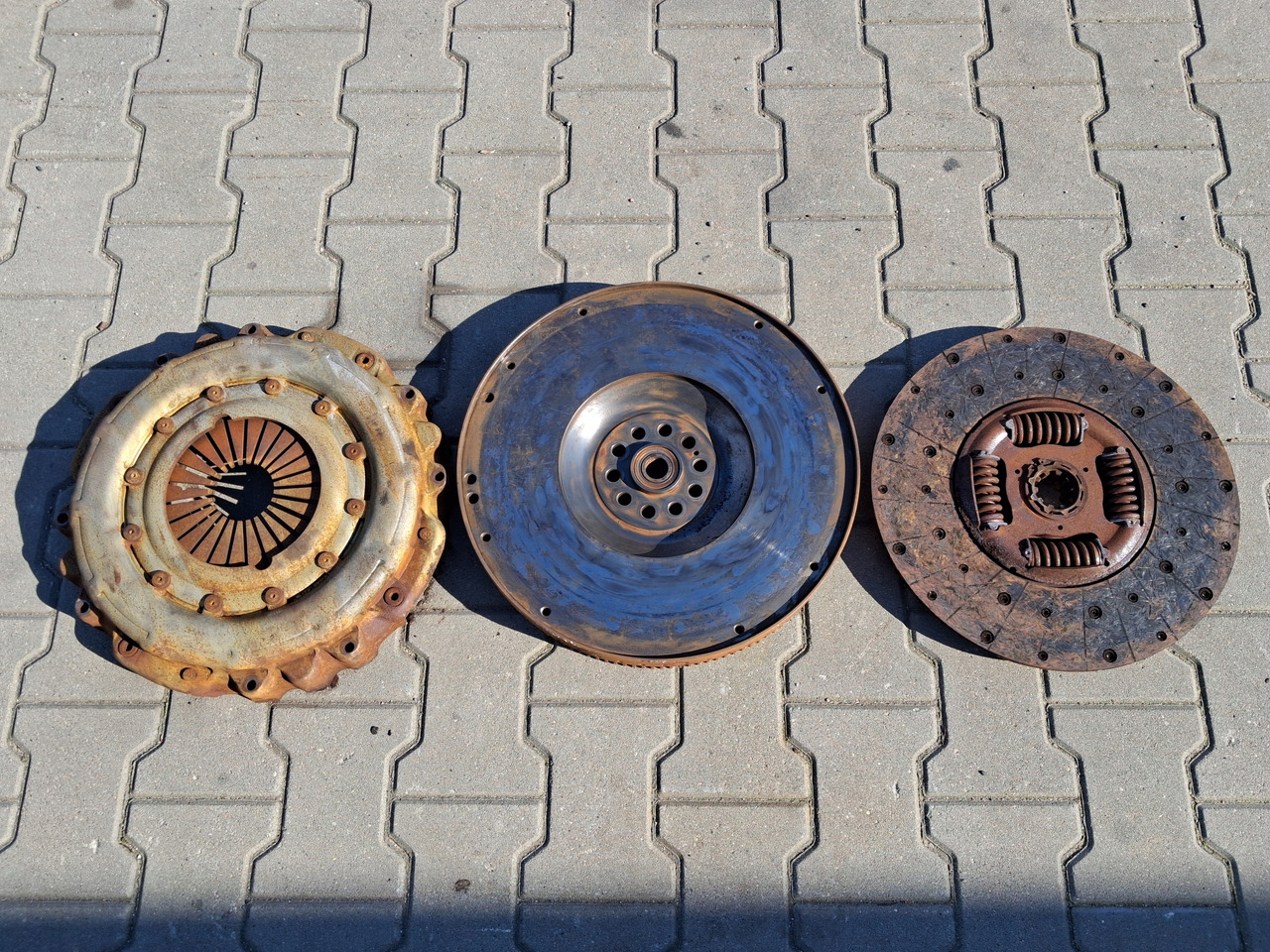 VOLVO SPRZĘGŁO KOMPLETNE VOLVO FL FE D5K RENAULT GAMA D DTI 5 EURO 6 - Embrague y piezas para Camión: foto 1 VOLVO SPRZĘGŁO KOMPLETNE VOLVO FL FE D5K RENAULT GAMA D DTI 5 EURO 6 - Embrague y piezas para Camión: foto 1