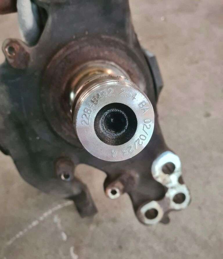 Volvo FH 4 FM 4 FH 5 FM 5 RENAULT GAMA T FI 58 22848432 Volvo VOLVO FH 4 FM 4 FH 5 FM 5 RENAULT GAMA T FI 58 22848432 - Mangueta para Camión: foto 5 Volvo FH 4 FM 4 FH 5 FM 5 RENAULT GAMA T FI 58 22848432 Volvo VOLVO FH 4 FM 4 FH 5 FM 5 RENAULT GAMA T FI 58 22848432 - Mangueta para Camión: foto 5