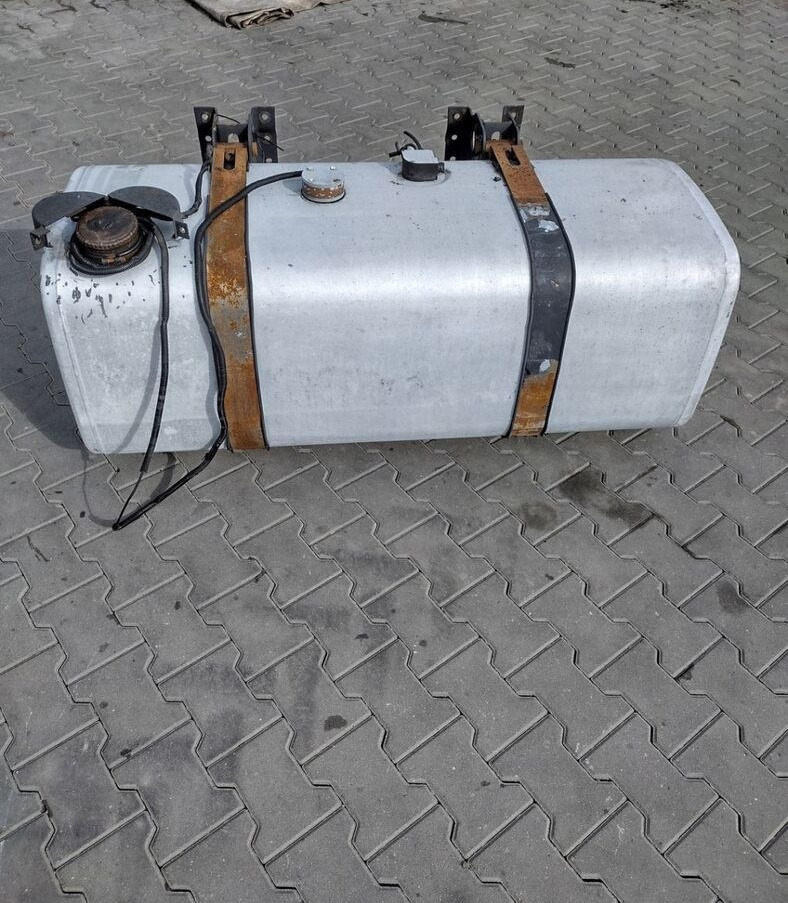 Volvo ZBIORNIK PALIWA RENAULT DXI VOLVO FH FM LOW DECK 1 - Depósito de combustible para Camión: foto 5 Volvo ZBIORNIK PALIWA RENAULT DXI VOLVO FH FM LOW DECK 1 - Depósito de combustible para Camión: foto 5