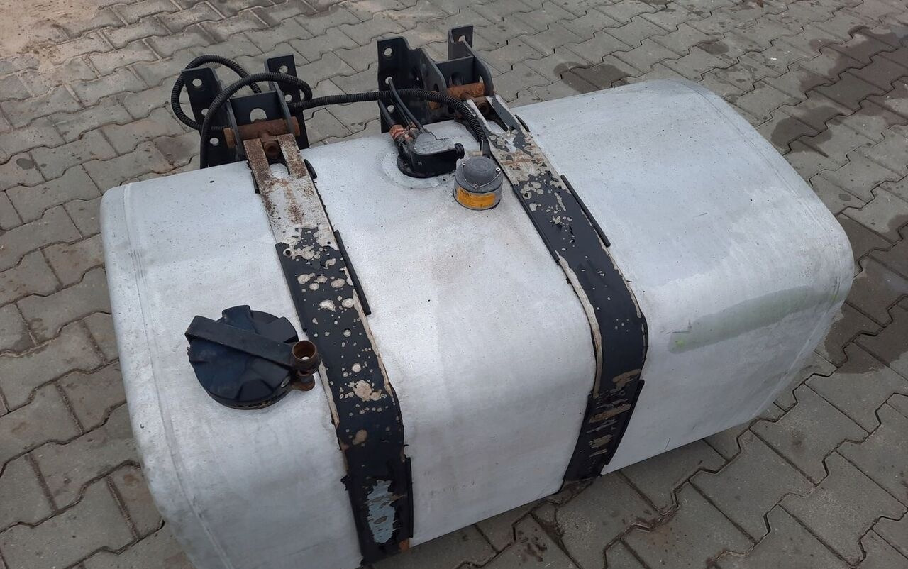 Volvo ZBIORNIK PALIWA RENAULT DXI VOLVO FH FM LOW DECK - Depósito de combustible para Camión: foto 4 Volvo ZBIORNIK PALIWA RENAULT DXI VOLVO FH FM LOW DECK - Depósito de combustible para Camión: foto 4