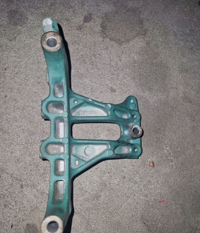 WSPORNIK ŁAPA MOCOWANIE PODSTAWA VOLVO FH 16 D16K 21938087 Volvo FH 16 D16K 21938087 Volvo VOLVO FH 16 D16K 21938087 - Carrocería y exterior para Camión: foto 3 WSPORNIK ŁAPA MOCOWANIE PODSTAWA VOLVO FH 16 D16K 21938087 Volvo FH 16 D16K 21938087 Volvo VOLVO FH 16 D16K 21938087 - Carrocería y exterior para Camión: foto 3