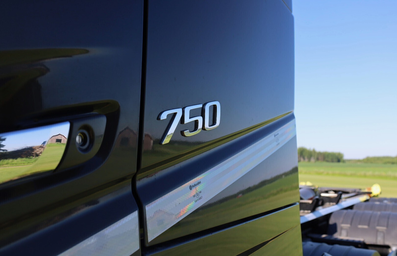 Camión multibasculante Volvo FH16 750 10X4: foto 12