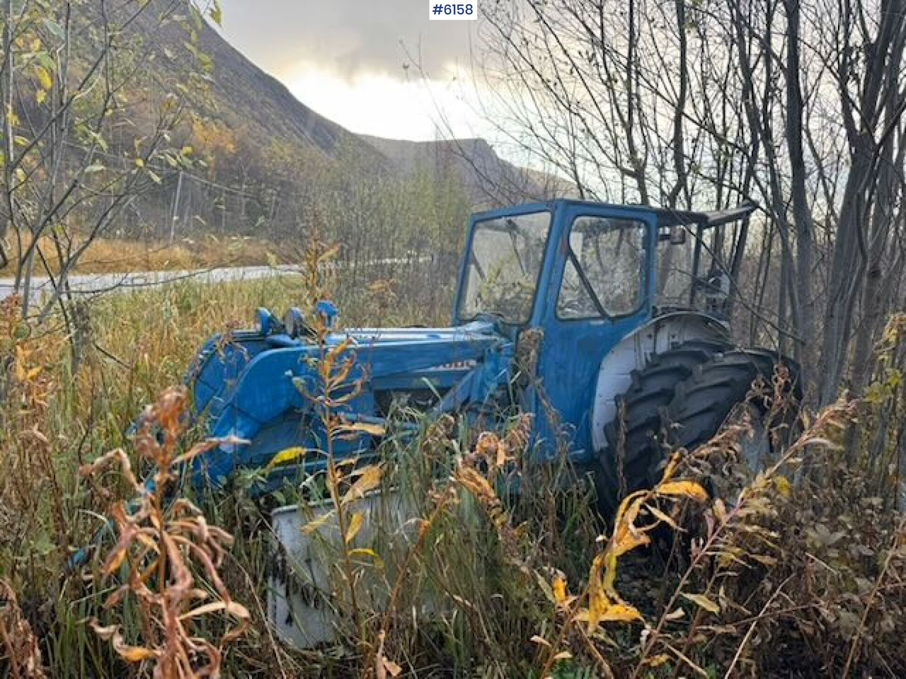 1973 Ford 4000 tractor backhoe. Repair.object - Tractor: foto 1 1973 Ford 4000 tractor backhoe. Repair.object - Tractor: foto 1