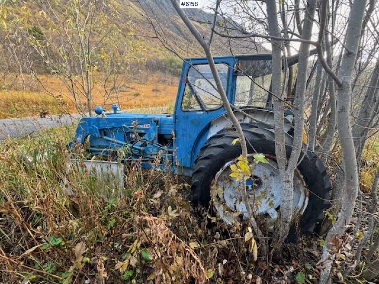 1973 Ford 4000 tractor backhoe. Repair.object - Tractor: foto 3 1973 Ford 4000 tractor backhoe. Repair.object - Tractor: foto 3