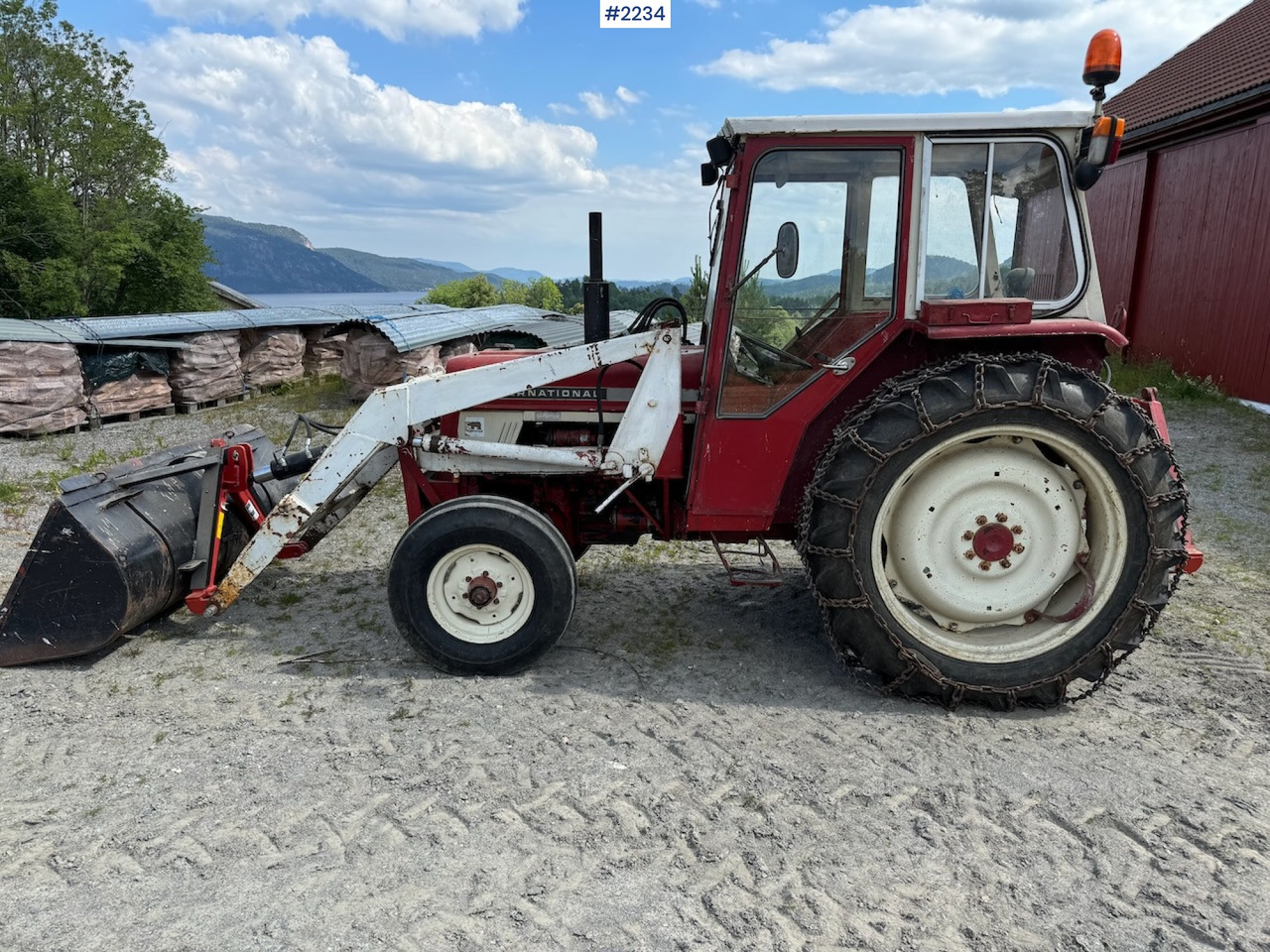 1973 International Harvester 454 w/front loader. - Tractor: foto 4 1973 International Harvester 454 w/front loader. - Tractor: foto 4