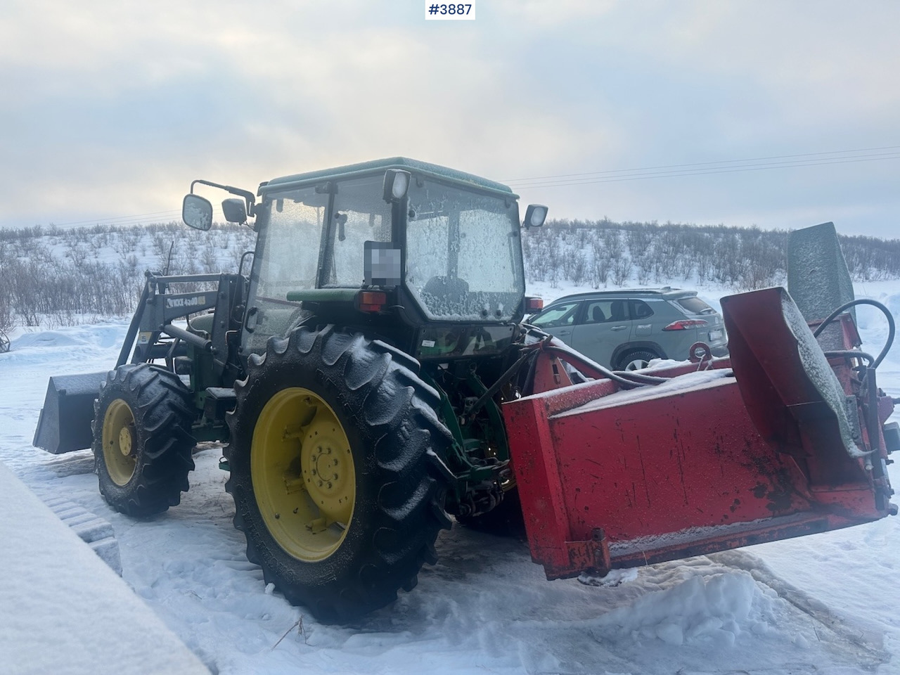 1987 John Deere Power Synchron 2450 4x4 w/ Quicke 4300 front loader, snow blower and gravel bucket. WATCH VIDEO. - Tractor: foto 5 1987 John Deere Power Synchron 2450 4x4 w/ Quicke 4300 front loader, snow blower and gravel bucket. WATCH VIDEO. - Tractor: foto 5