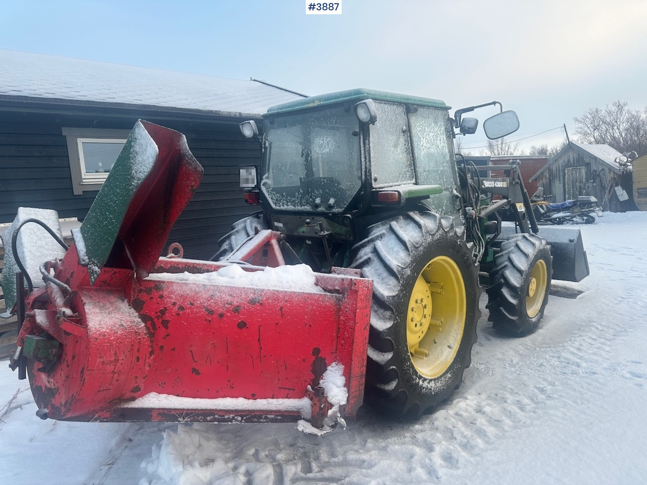 1987 John Deere Power Synchron 2450 4x4 w/ Quicke 4300 front loader, snow blower and gravel bucket. WATCH VIDEO. - Tractor: foto 3 1987 John Deere Power Synchron 2450 4x4 w/ Quicke 4300 front loader, snow blower and gravel bucket. WATCH VIDEO. - Tractor: foto 3