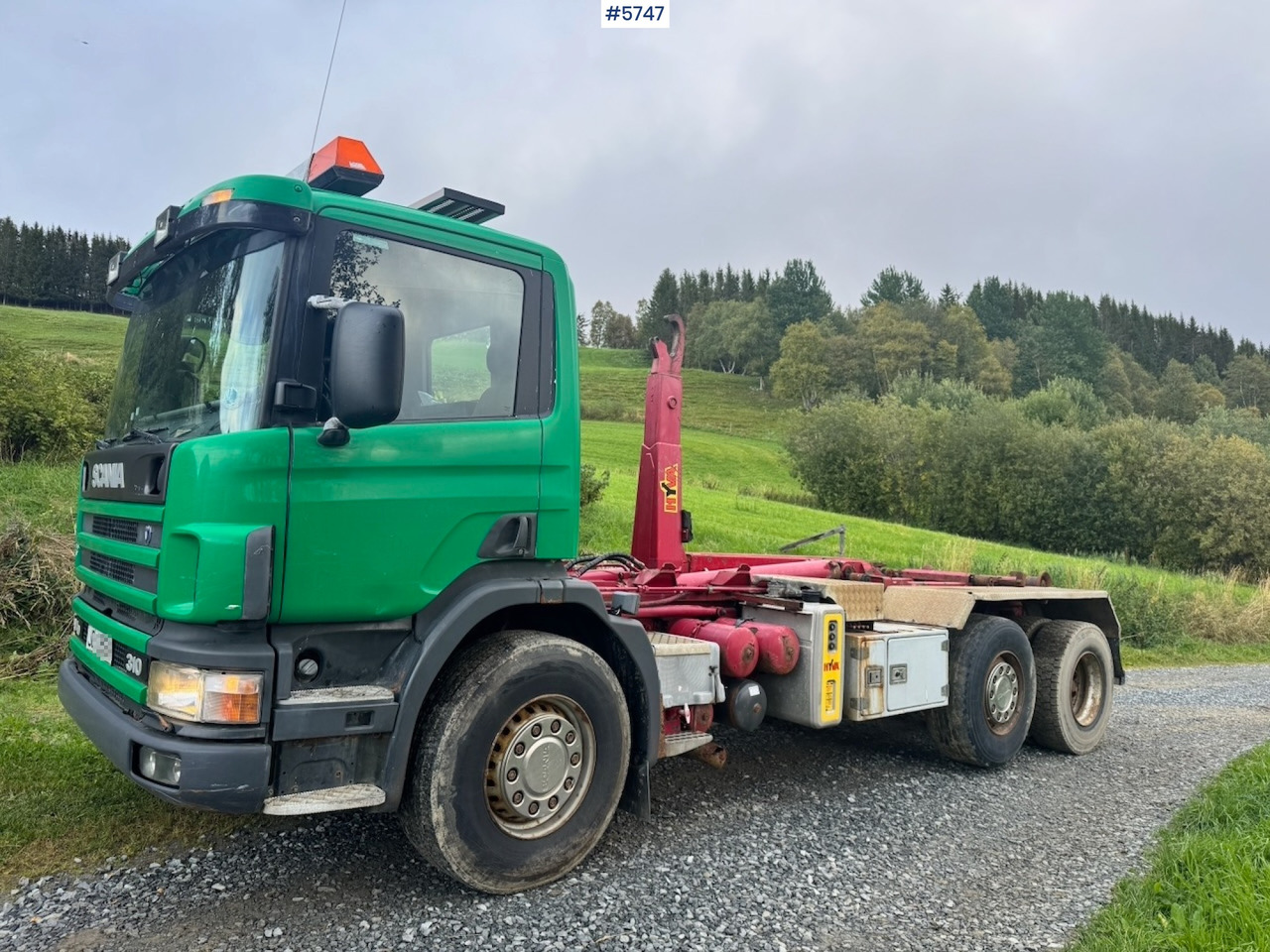 1998 Scania 94D 310 Hook‑truck - Camión multibasculante: foto 3 1998 Scania 94D 310 Hook‑truck - Camión multibasculante: foto 3