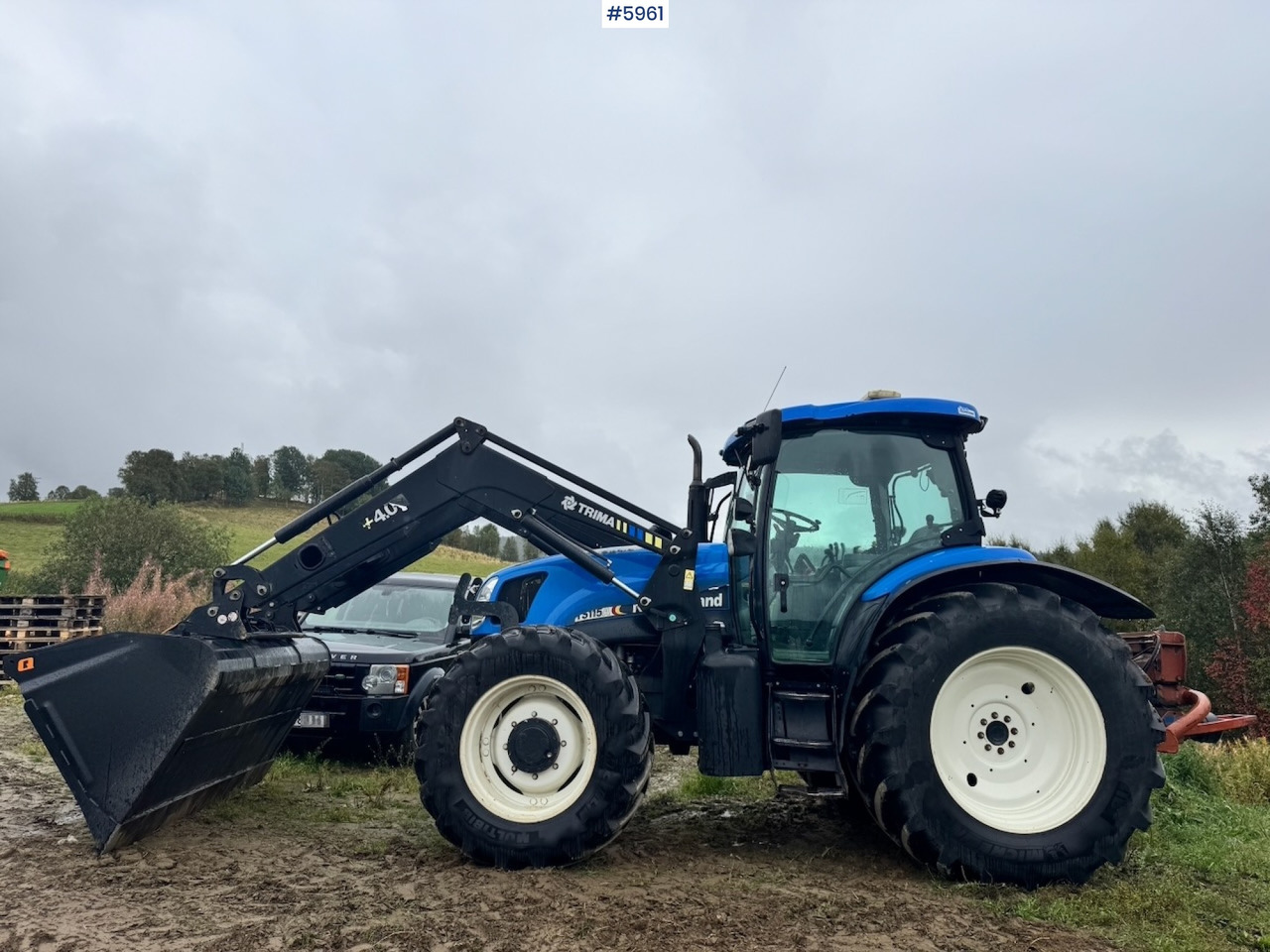 2004 New Holland TS115A with front loader - Tractor: foto 1 2004 New Holland TS115A with front loader - Tractor: foto 1