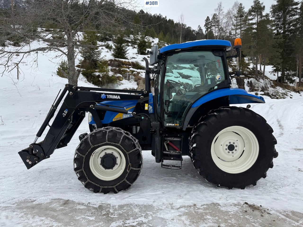 2010 New Holland T6020 Elite w/front loader - Tractor: foto 3 2010 New Holland T6020 Elite w/front loader - Tractor: foto 3