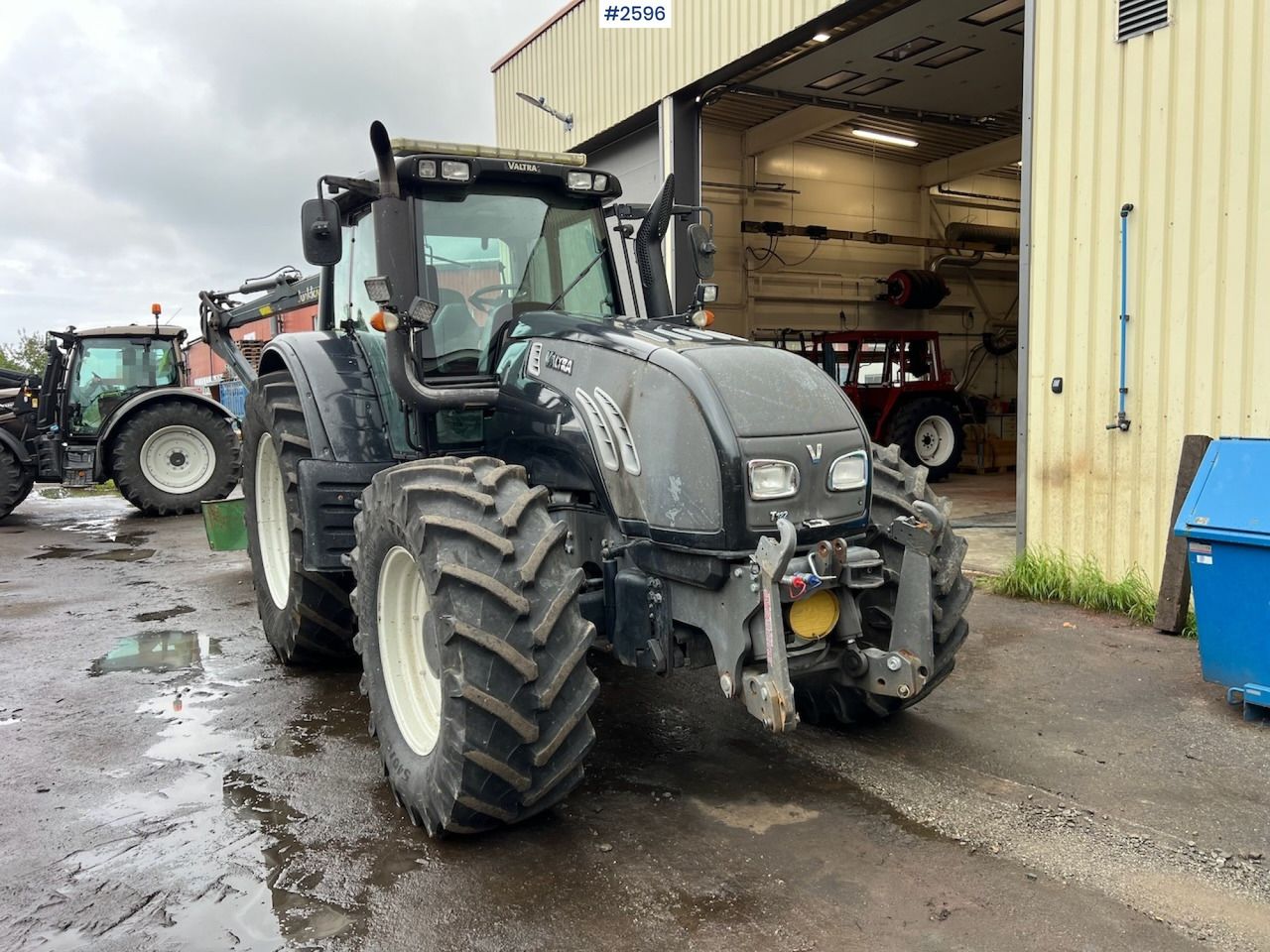 2010 Valtra T182 Versu Tractor w/ 2015 NHS 300E Chipper and 2015 Junkkari P4169 Crane - Tractor: foto 3 2010 Valtra T182 Versu Tractor w/ 2015 NHS 300E Chipper and 2015 Junkkari P4169 Crane - Tractor: foto 3