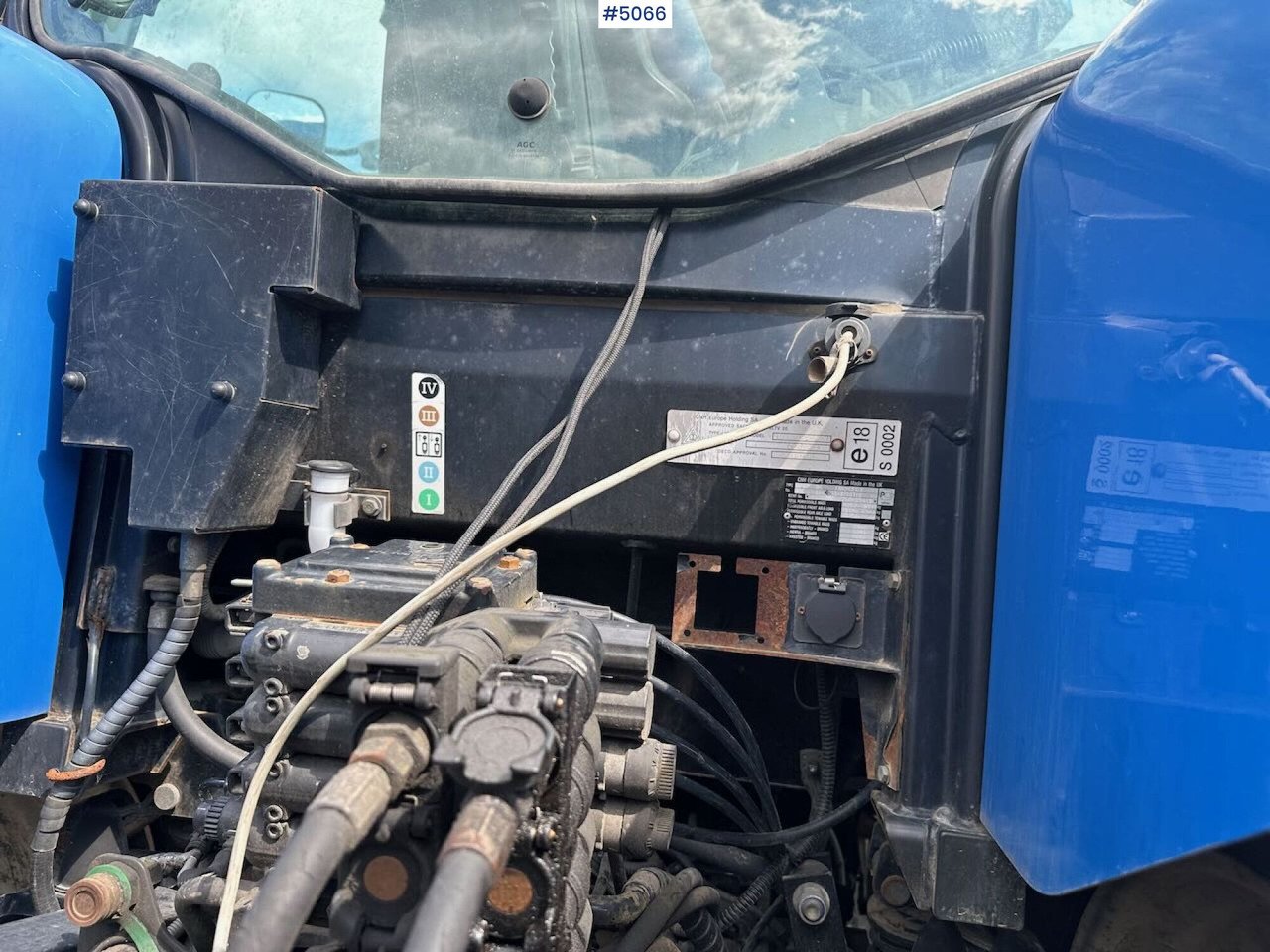 Leasing de 2011 New Holland T6080 w/ trima +5.1p 2011 New Holland T6080 w/ trima +5.1p: foto 12 Leasing de 2011 New Holland T6080 w/ trima +5.1p 2011 New Holland T6080 w/ trima +5.1p: foto 12