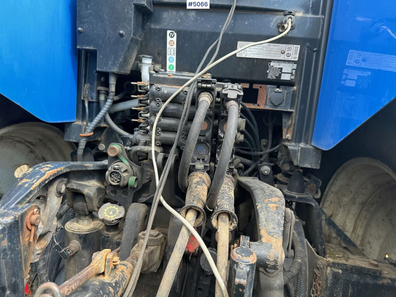 Leasing de 2011 New Holland T6080 w/ trima +5.1p 2011 New Holland T6080 w/ trima +5.1p: foto 13 Leasing de 2011 New Holland T6080 w/ trima +5.1p 2011 New Holland T6080 w/ trima +5.1p: foto 13