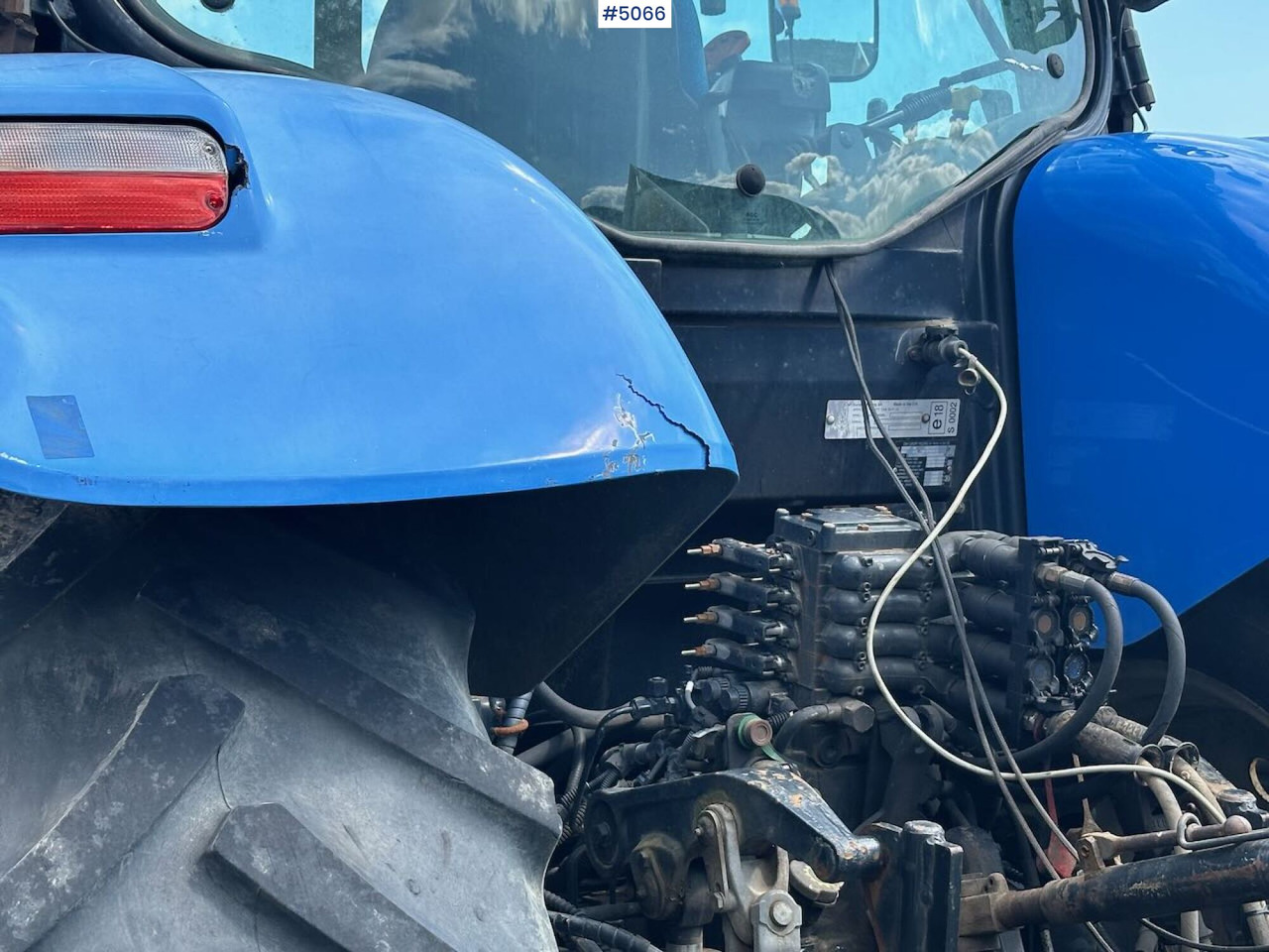 Leasing de 2011 New Holland T6080 w/ trima +5.1p 2011 New Holland T6080 w/ trima +5.1p: foto 11 Leasing de 2011 New Holland T6080 w/ trima +5.1p 2011 New Holland T6080 w/ trima +5.1p: foto 11