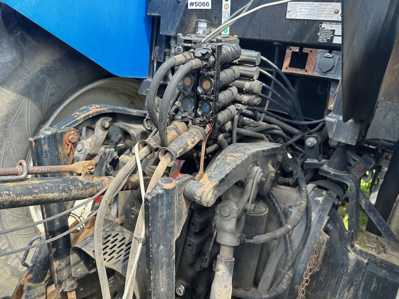 Leasing de 2011 New Holland T6080 w/ trima +5.1p 2011 New Holland T6080 w/ trima +5.1p: foto 14 Leasing de 2011 New Holland T6080 w/ trima +5.1p 2011 New Holland T6080 w/ trima +5.1p: foto 14