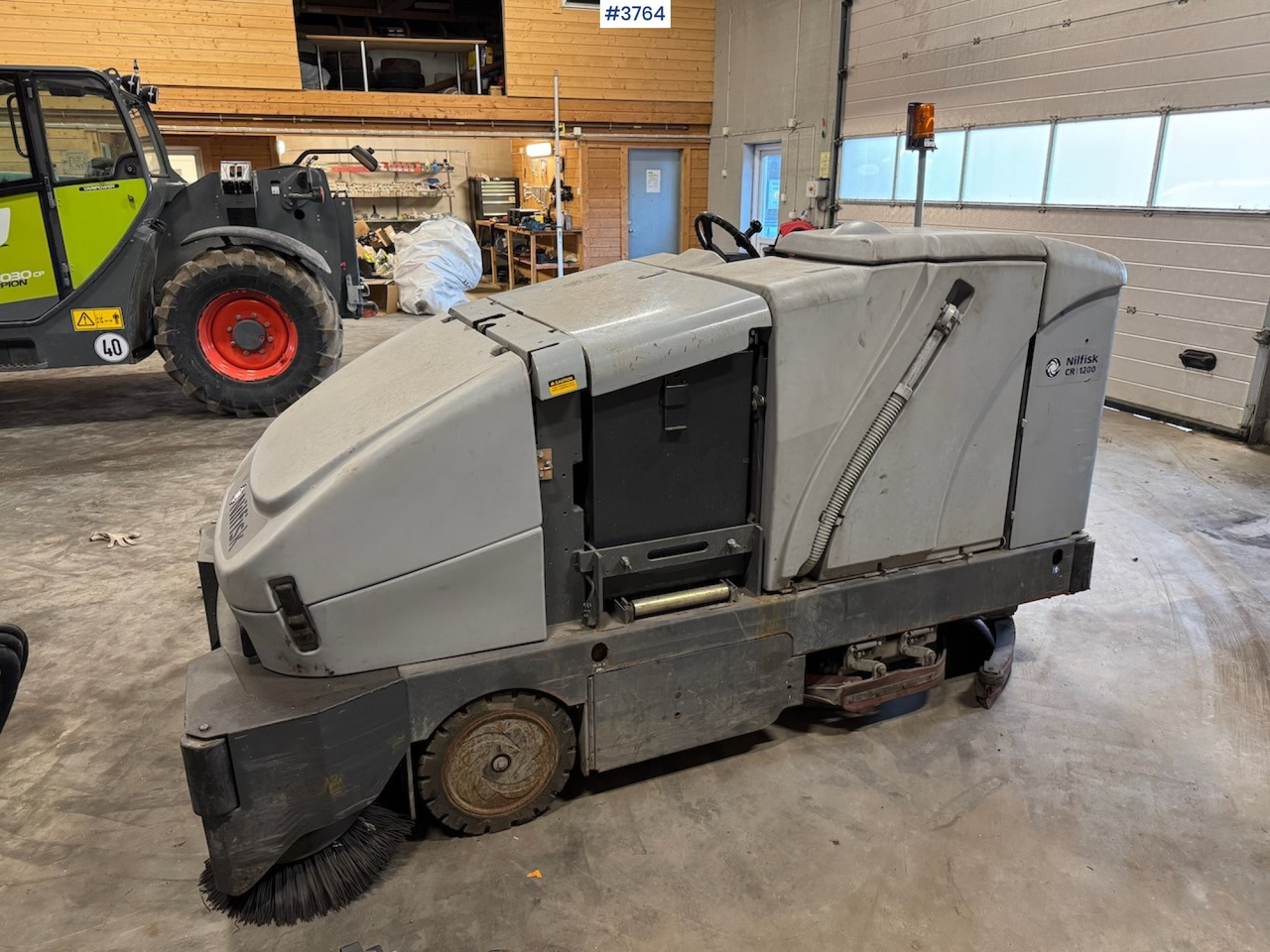2012 Nilfisk CR 1200 broom and sweeper - Barredora industrial: foto 1 2012 Nilfisk CR 1200 broom and sweeper - Barredora industrial: foto 1