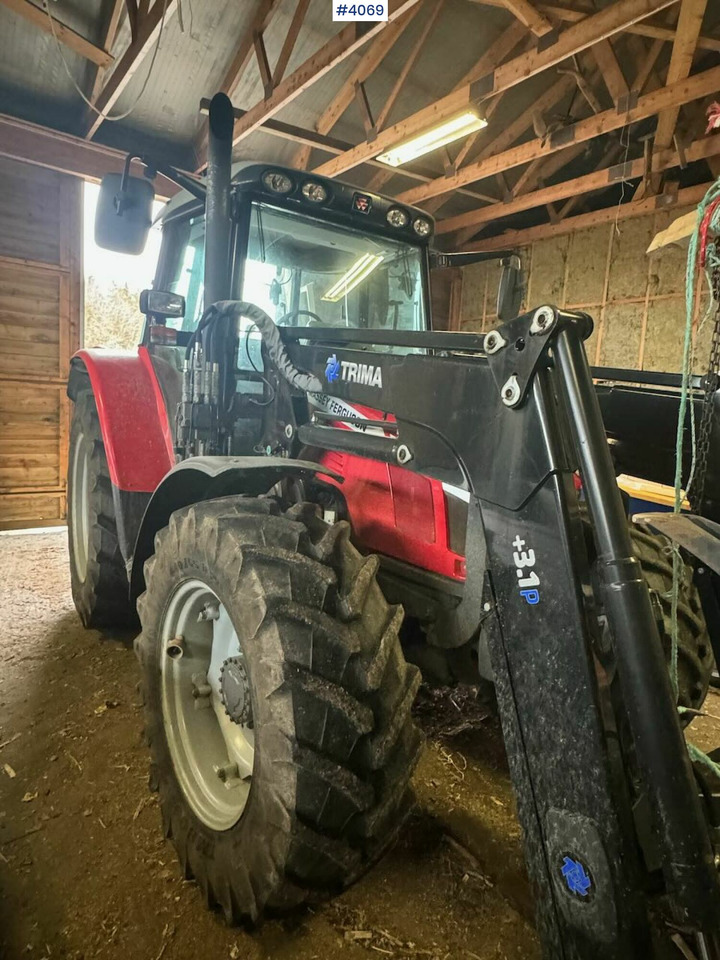 2013 Massey Ferguson 5455 w/ front loader, 2 buckets, pallet forks and blades. 1020 hours! - Tractor: foto 2 2013 Massey Ferguson 5455 w/ front loader, 2 buckets, pallet forks and blades. 1020 hours! - Tractor: foto 2