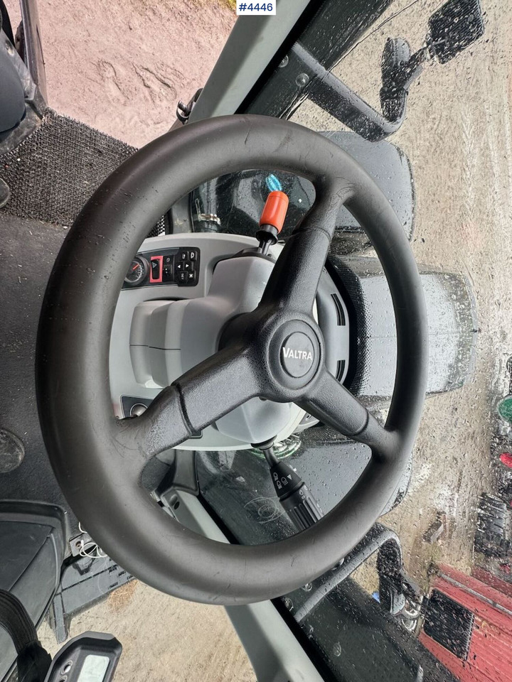 Tractor 2017 Valtra T234: foto 25