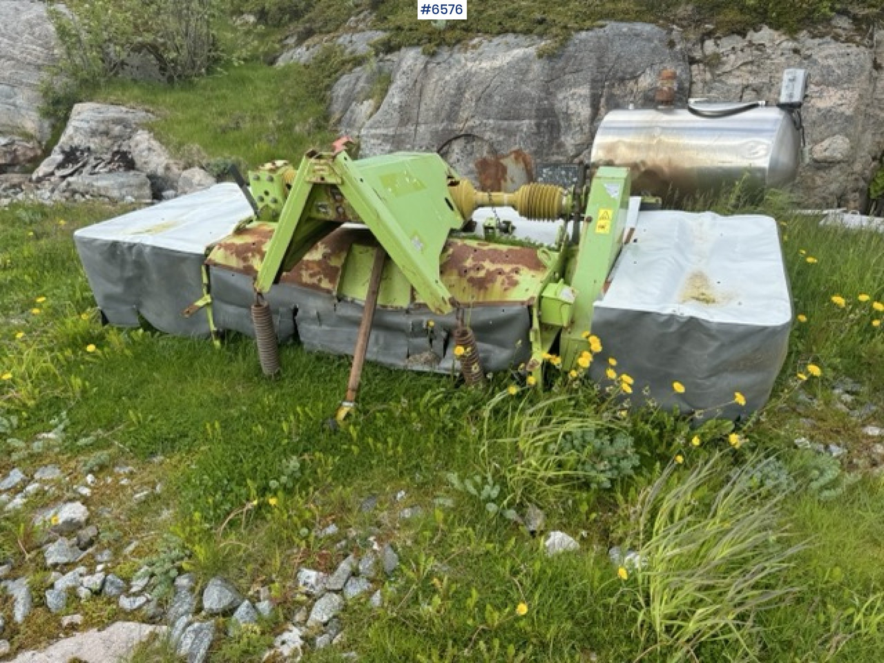 Claas front-mounted mower - Maquinaria de henificación: foto 1 Claas front-mounted mower - Maquinaria de henificación: foto 1