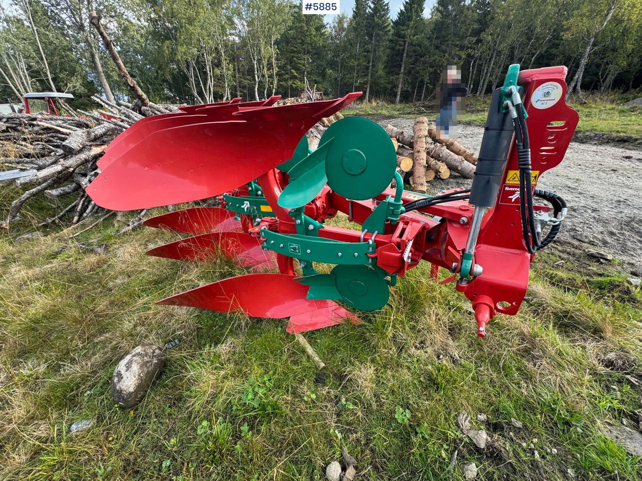 Kverneland 150S reversible plough, 3-furrow, year 2022. Never used – like new! - Equipo para trabajo del suelo: foto 3 Kverneland 150S reversible plough, 3-furrow, year 2022. Never used – like new! - Equipo para trabajo del suelo: foto 3