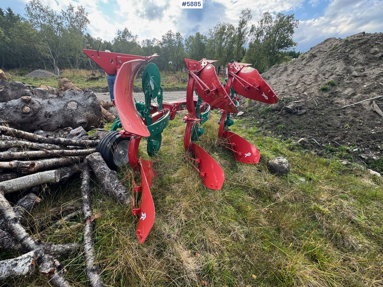 Kverneland 150S reversible plough, 3-furrow, year 2022. Never used – like new! - Equipo para trabajo del suelo: foto 2 Kverneland 150S reversible plough, 3-furrow, year 2022. Never used – like new! - Equipo para trabajo del suelo: foto 2