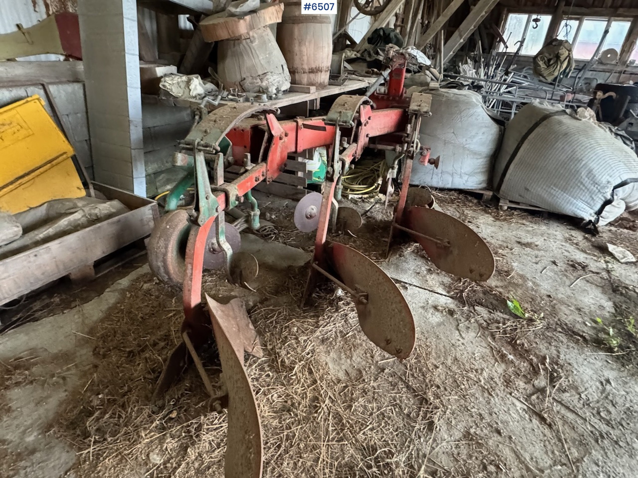 Equipo para trabajo del suelo Kverneland 3-furrow plough: foto 6 Equipo para trabajo del suelo Kverneland 3-furrow plough: foto 6