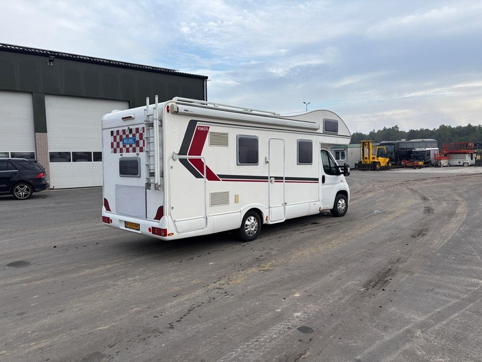 Rimor seal 9 - Autocaravana capuchina: foto 3 Rimor seal 9 - Autocaravana capuchina: foto 3
