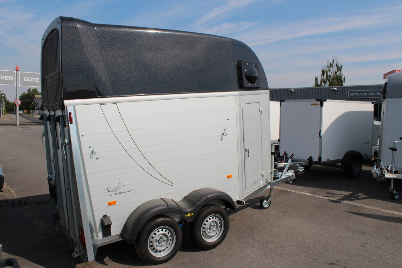 Humbaur Single Alu 1600 Pferdeanhänger Sattelkammer - Remolque transporte de ganado: foto 2 Humbaur Single Alu 1600 Pferdeanhänger Sattelkammer - Remolque transporte de ganado: foto 2