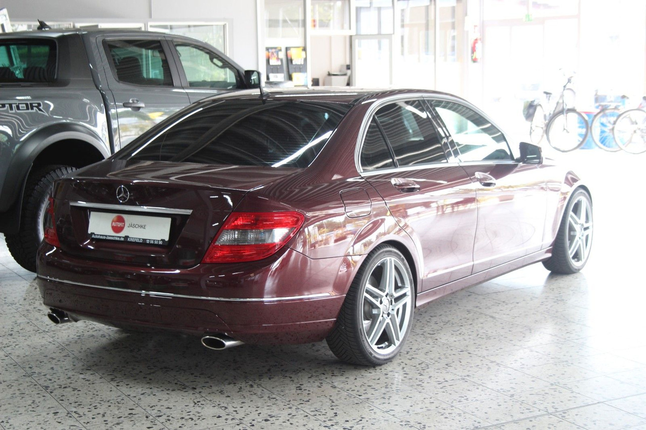 Mercedes-Benz C 230 Avantgarde Automatik sehr gepflegt! 130tKM - Sedan: foto 2 Mercedes-Benz C 230 Avantgarde Automatik sehr gepflegt! 130tKM - Sedan: foto 2