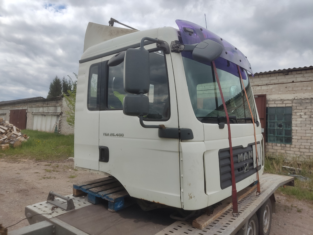 MAN cab F99/L17 - Cabina: foto 1 MAN cab F99/L17 - Cabina: foto 1
