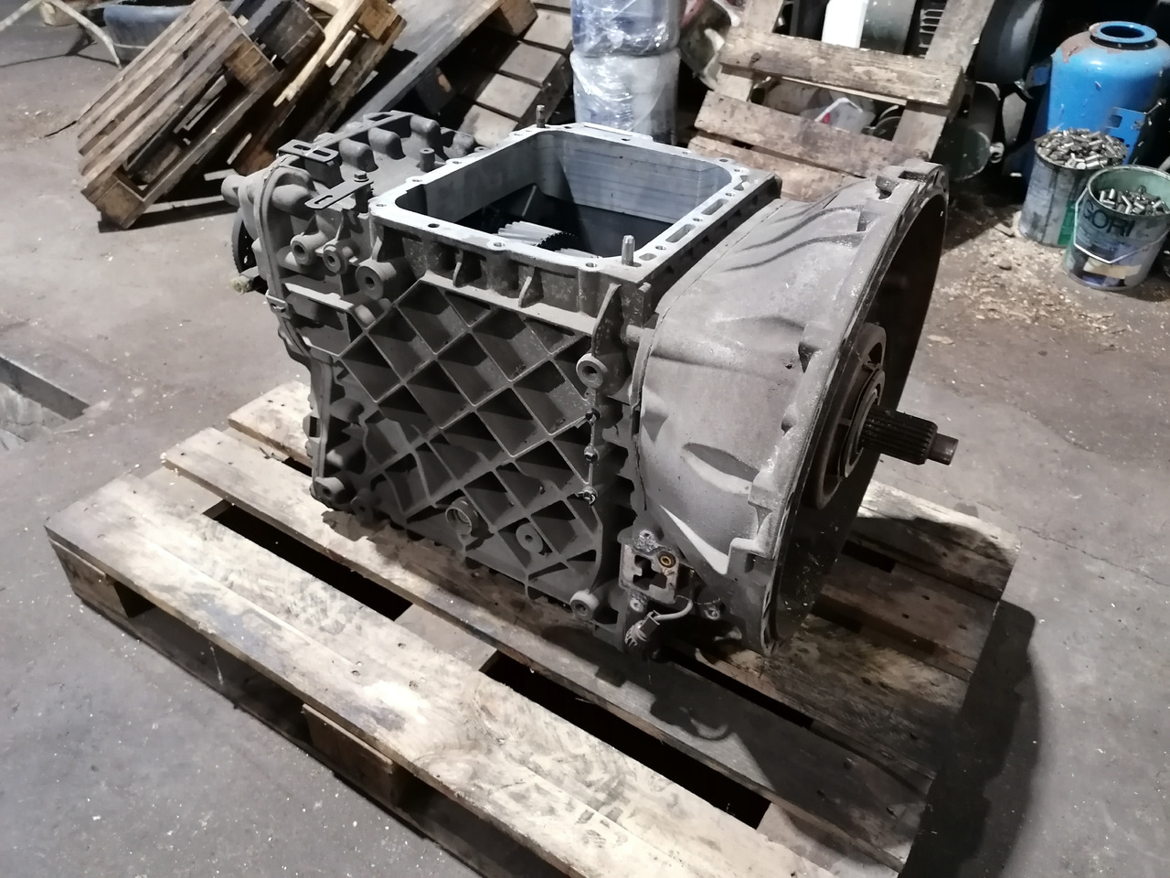 VOLVO remanufactured gearbox AT2612D - Caja de cambios: foto 1 VOLVO remanufactured gearbox AT2612D - Caja de cambios: foto 1