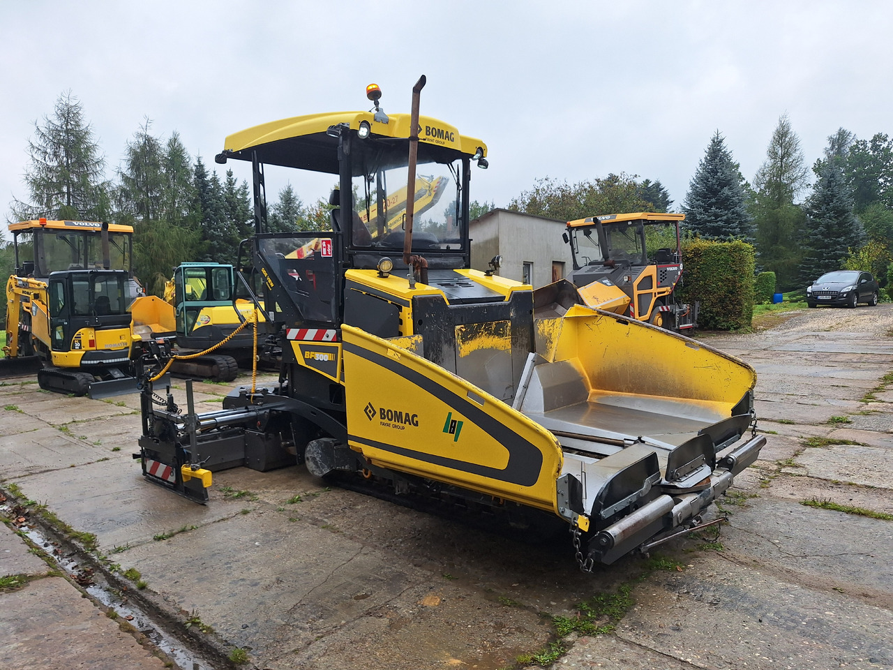 Bomag Bf 300C-3 - Pavimentadora de asfalto: foto 2 Bomag Bf 300C-3 - Pavimentadora de asfalto: foto 2