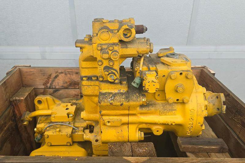 Komatsu Getriebe Komatsu D66 Raupe - Caja de cambios para Maquinaria de construcción: foto 1 Komatsu Getriebe Komatsu D66 Raupe - Caja de cambios para Maquinaria de construcción: foto 1