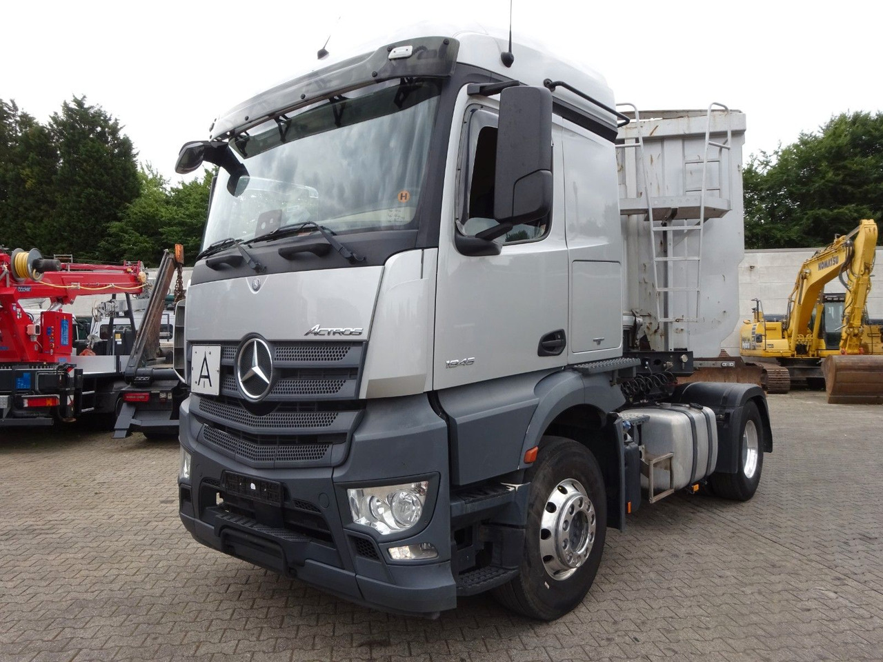 Mercedes-Benz 1845 Actros SZM mit Hydraulik Pumpe 4x2 - Cabeza tractora: foto 1 Mercedes-Benz 1845 Actros SZM mit Hydraulik Pumpe 4x2 - Cabeza tractora: foto 1