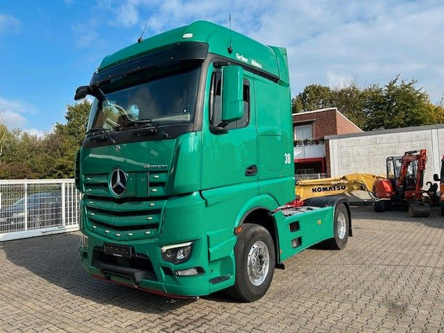 Mercedes-Benz 1851 Actros SZM mit Kipper-Pumpe 4x2 - Cabeza tractora: foto 2 Mercedes-Benz 1851 Actros SZM mit Kipper-Pumpe 4x2 - Cabeza tractora: foto 2