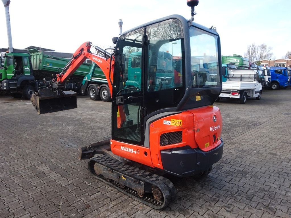 Kubota Minibagger KX019-4 - Miniexcavadora: foto 3 Kubota Minibagger KX019-4 - Miniexcavadora: foto 3