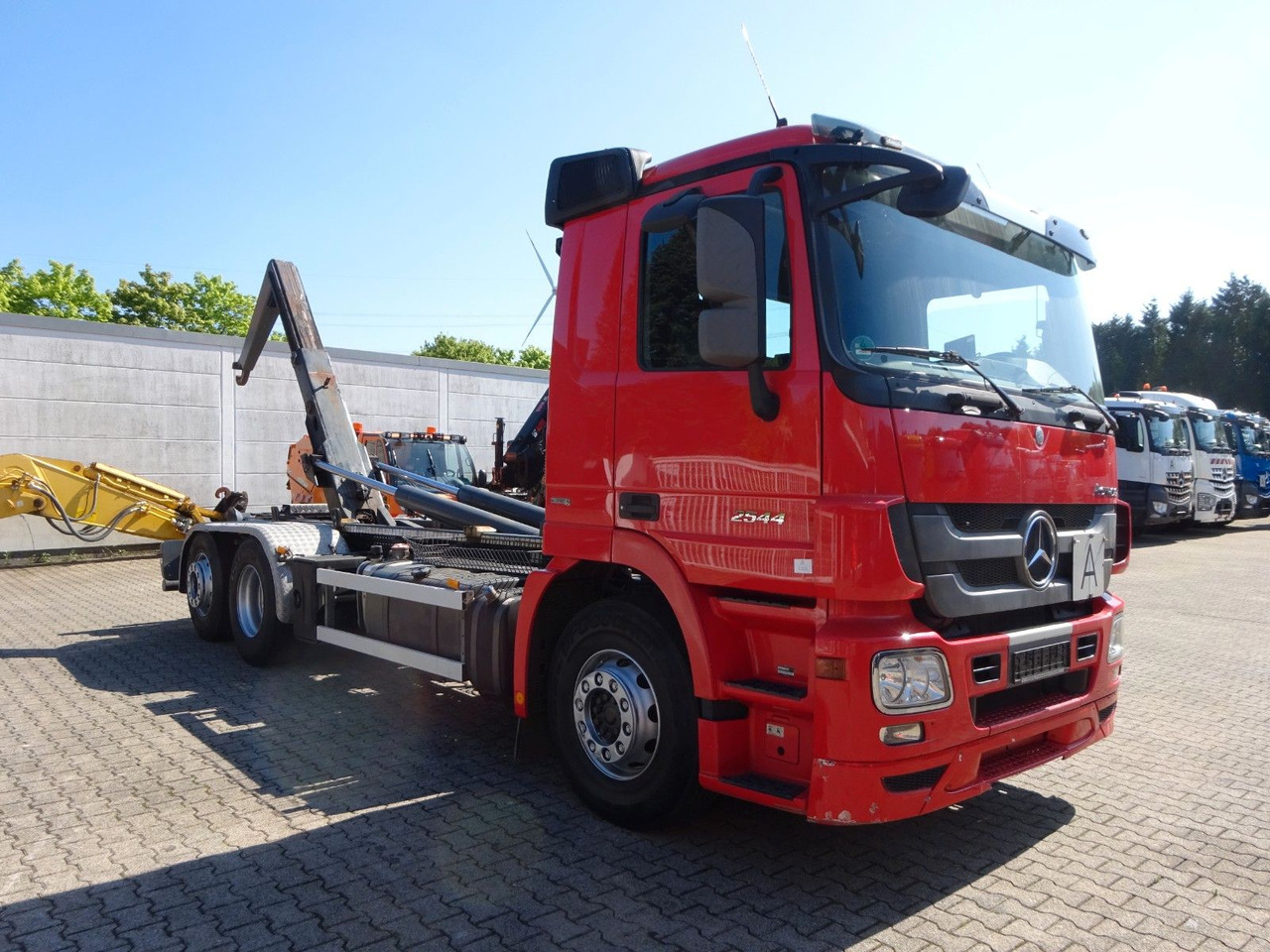 Mercedes-Benz 2544 Actros GERGEN Abroller + Lift-Lenkachse - Camión multibasculante: foto 1 Mercedes-Benz 2544 Actros GERGEN Abroller + Lift-Lenkachse - Camión multibasculante: foto 1