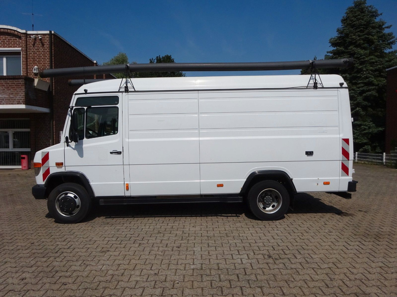 Mercedes-Benz 616D Vario Kastenwagen 4x2 - Furgón: foto 3 Mercedes-Benz 616D Vario Kastenwagen 4x2 - Furgón: foto 3
