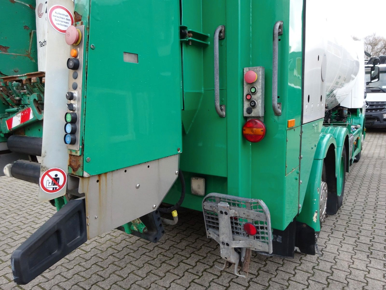 Camión de basura Scania R440 mit FAUN ROTOPRESS 521 L Euro 6 Scania R440 mit FAUN ROTOPRESS 521 L Euro 6: foto 11 Camión de basura Scania R440 mit FAUN ROTOPRESS 521 L Euro 6 Scania R440 mit FAUN ROTOPRESS 521 L Euro 6: foto 11